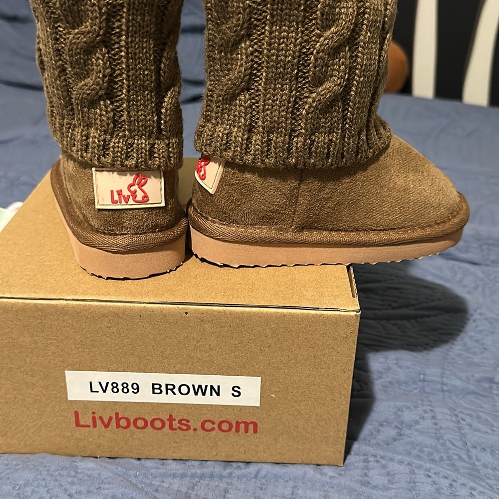 Livboots Brown Knit Boots